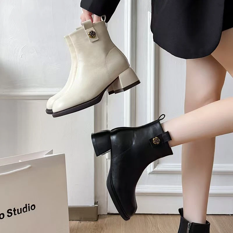 X622231  《康弟专属》新款时尚气质粗跟圆头百搭女短靴（四季款）