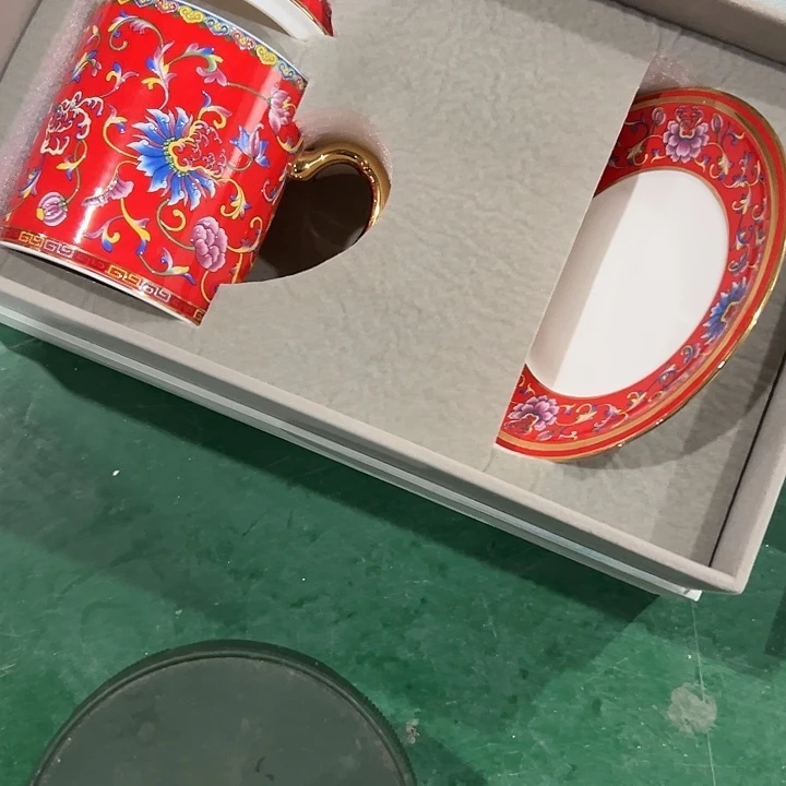 搪瓷瑕疵珐琅彩咖啡杯带碟子一个