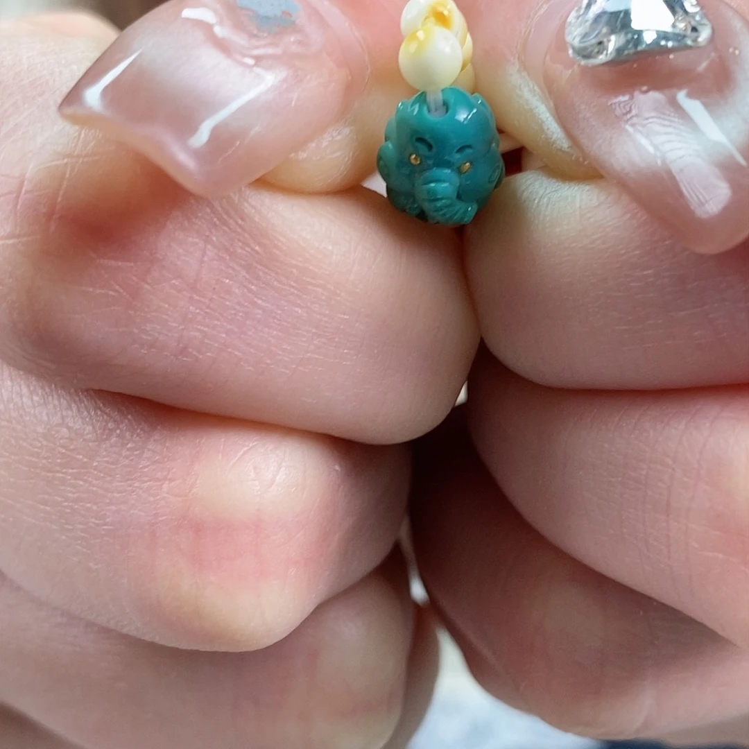 绿松石珠宝奇石未镶嵌糕****?