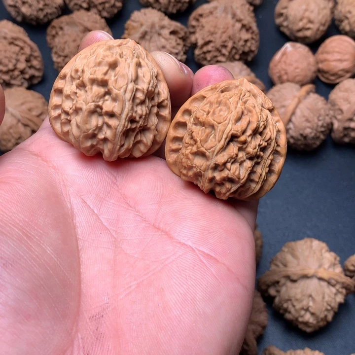 文玩核桃把件39白狮子12