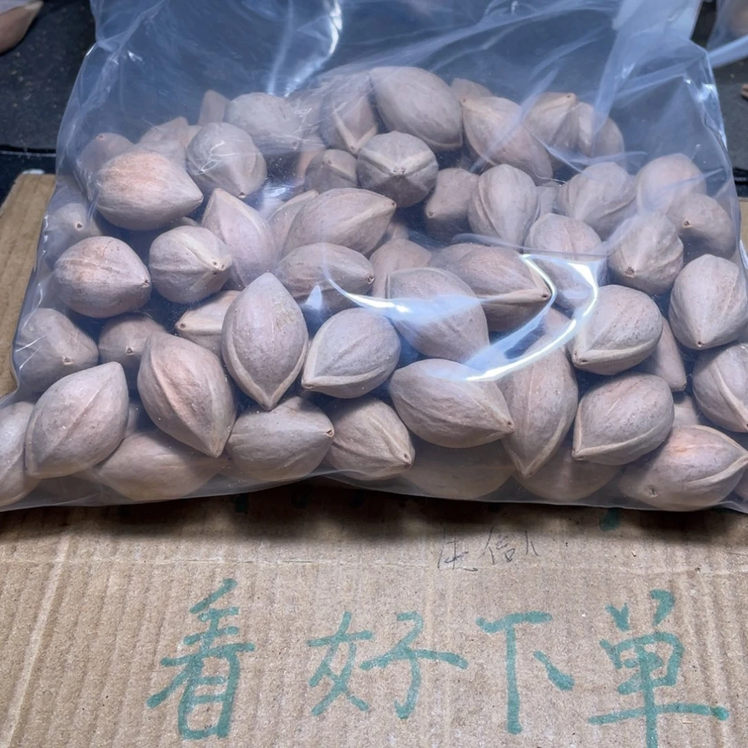 小***胖橄榄核吊坠不退不换werruip