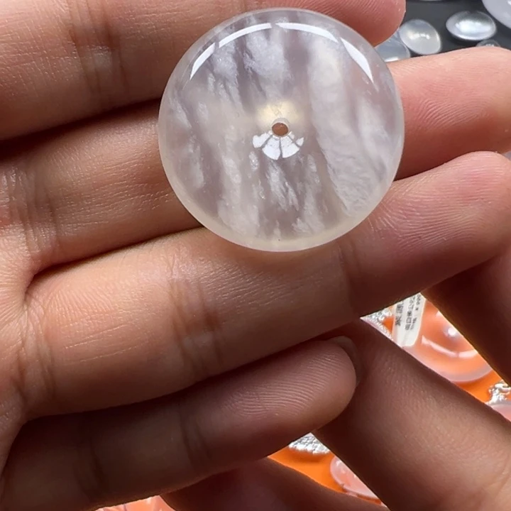 石英质玉未镶嵌颈饰