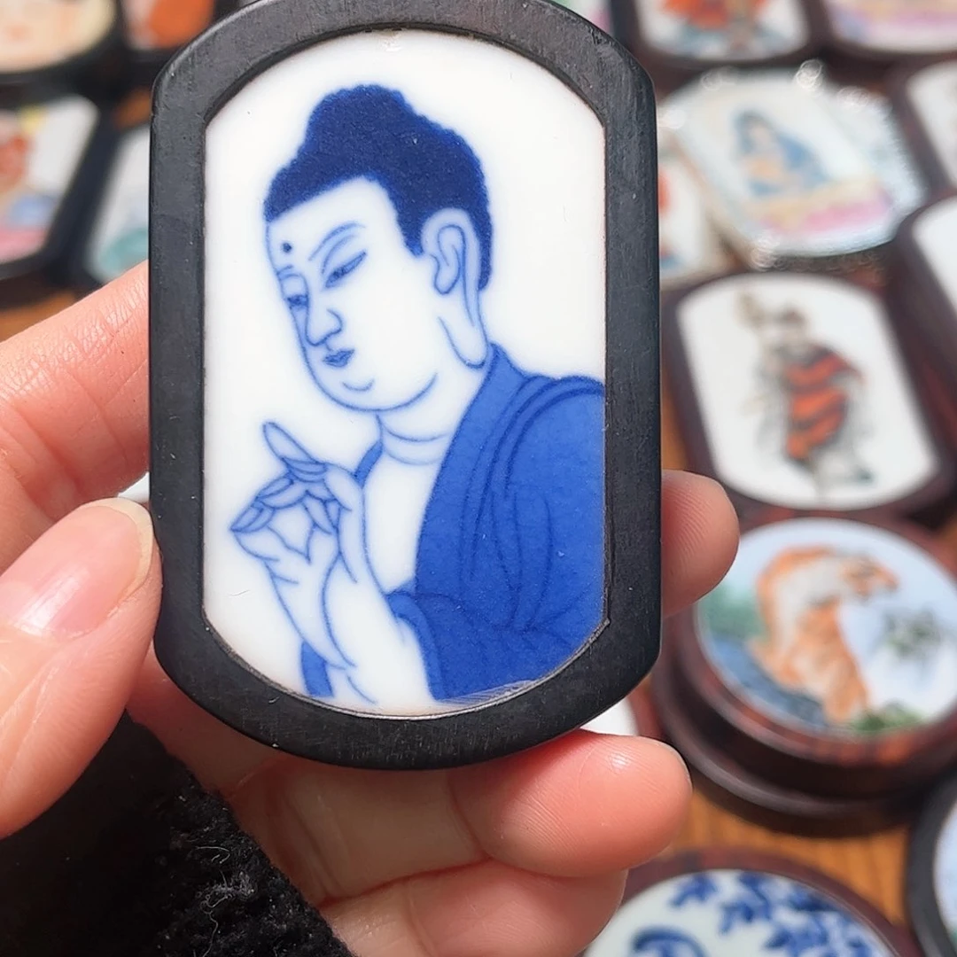 瓷片小*春瓷片挂件一个