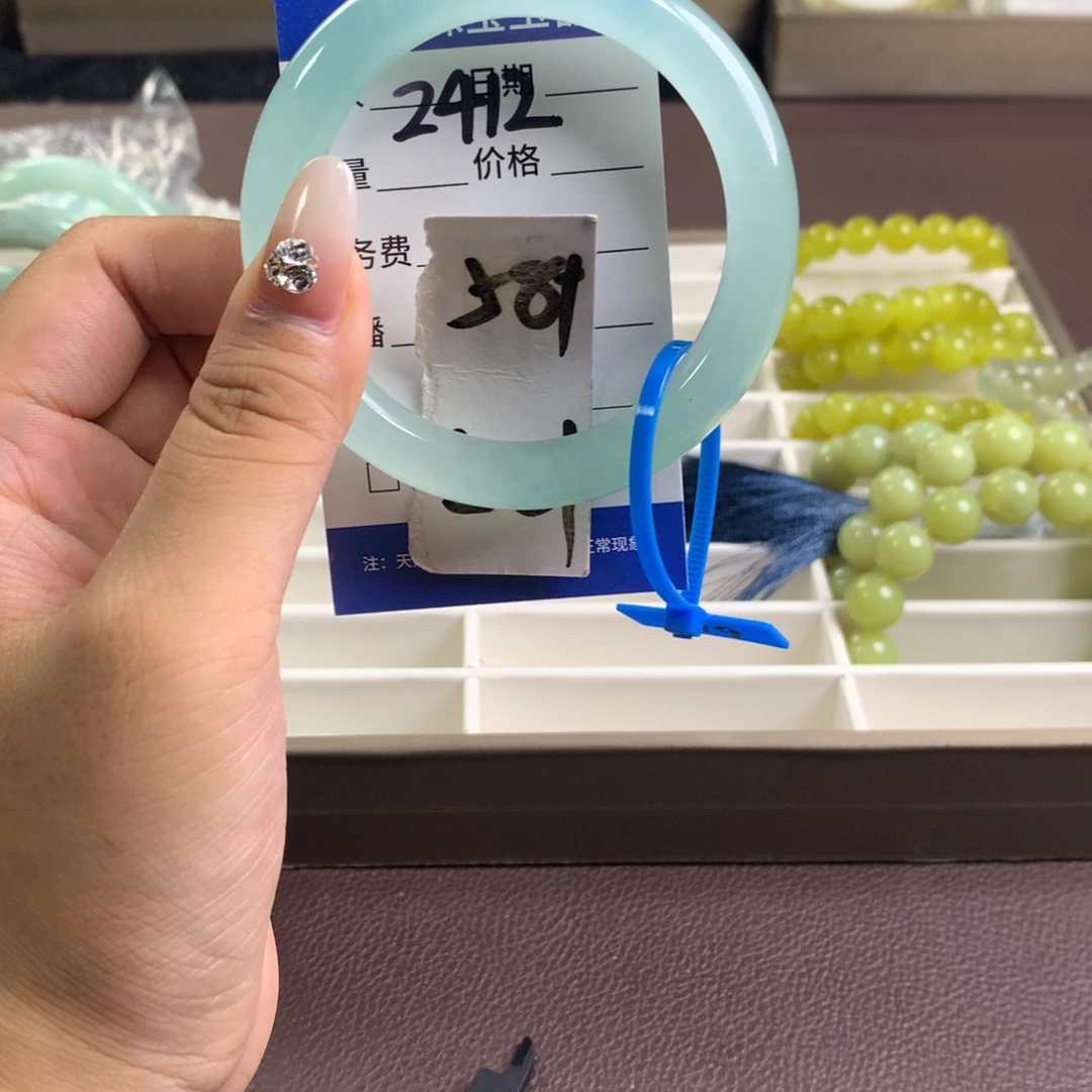 蛇纹石玉未镶嵌手镯2412
