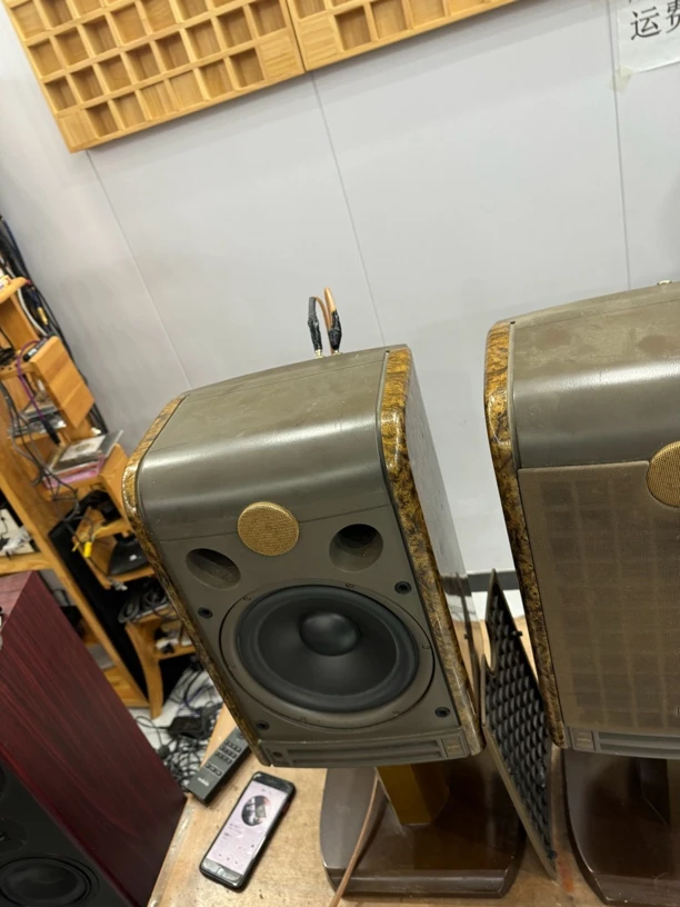 KH音箱，运费自理，不支持无理由退货
