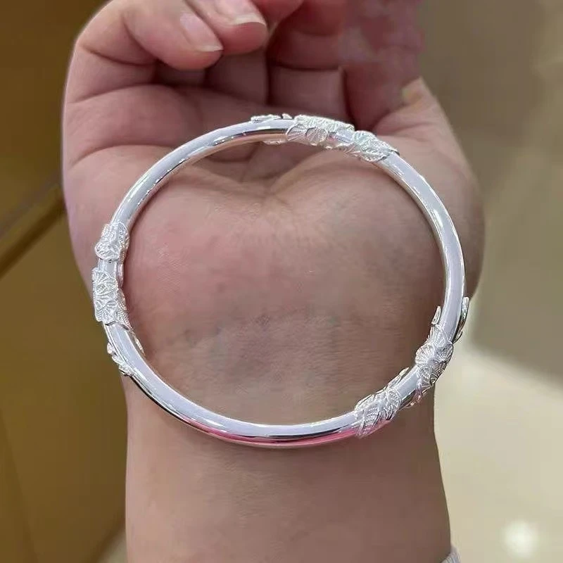 精品095闭口繁花手镯