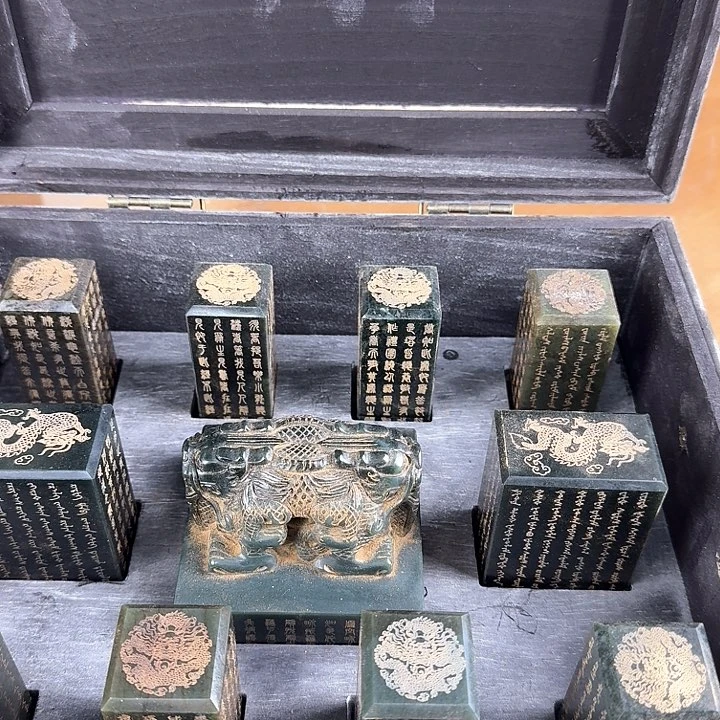 和田玉挂件未镶嵌知***戒