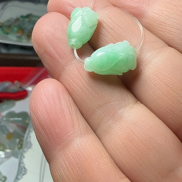 翡翠未镶嵌颈饰天然缅甸翡翠绿白菜