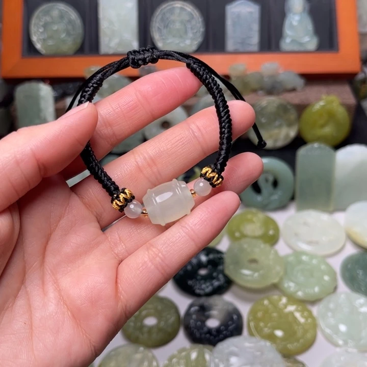 岫玉吊坠(赠链)未镶嵌