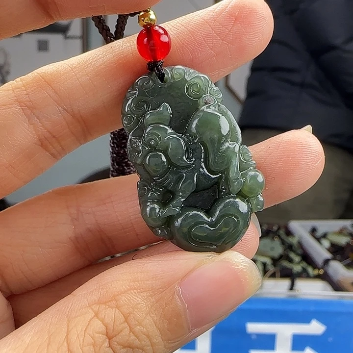 和田玉未镶嵌颈饰