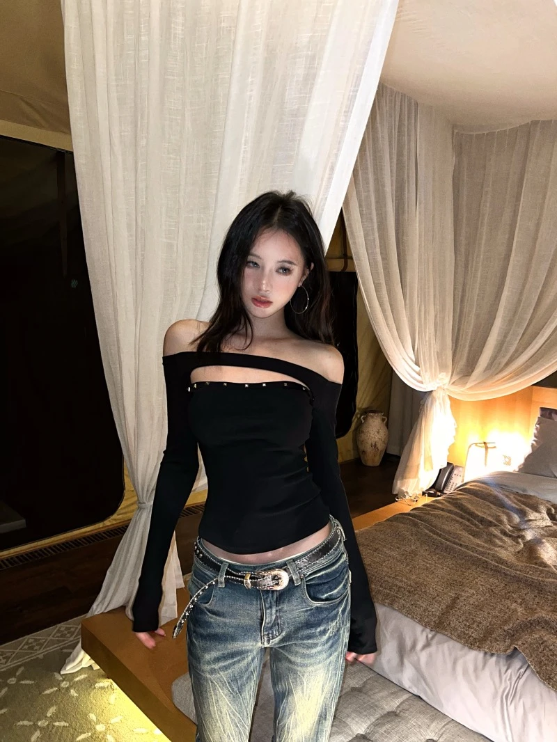 迷人反派黑色一字肩T恤女辣妹镂空修身显瘦上衣轻奢高级小众女装