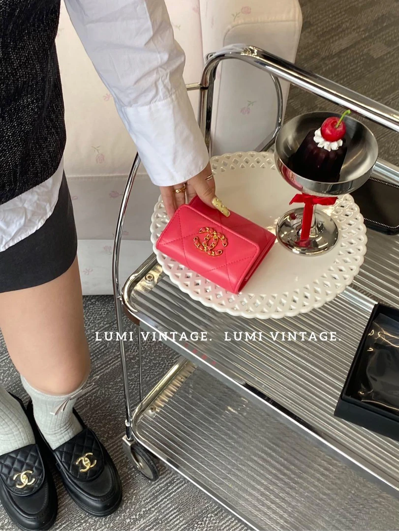 95新 Chanel/香奈儿 西瓜红羊皮19扣卡包 2020年82609573