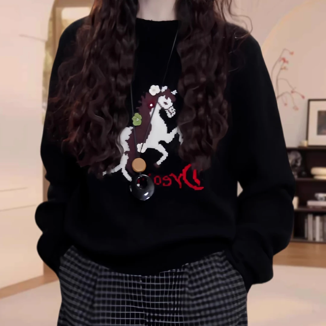 大码可爱卡通提花小白马毛衣2025秋冬季慵懒风百搭字母提花针织衫