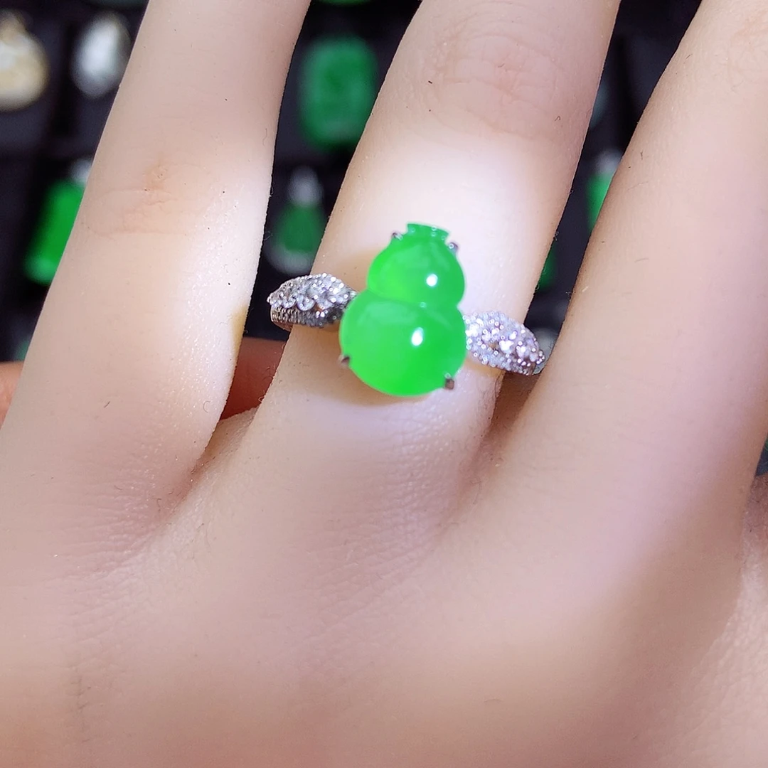 翡翠颈饰18K金镶嵌?**上新