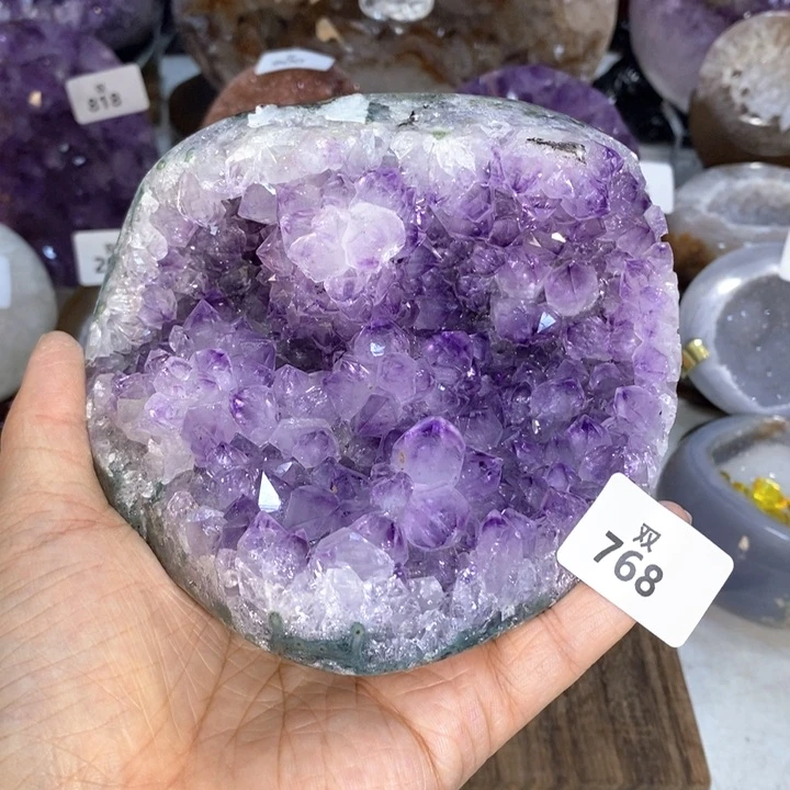 未镶嵌水晶大型摆件（非配饰）