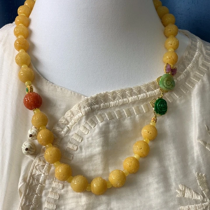 翡翠吊坠(赠链)未镶嵌