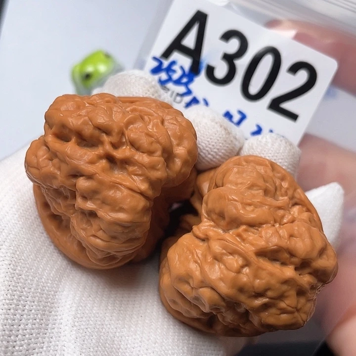 文玩核桃把件蛤蟆43 47