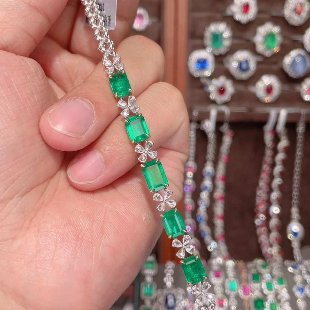 18K金镶嵌手链祖母绿5.72ct