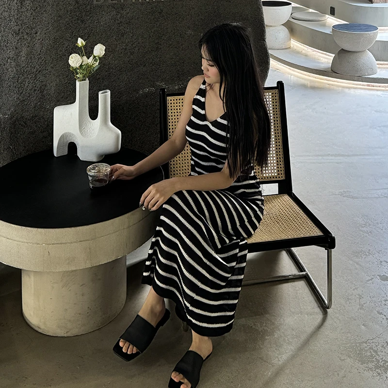 Gloz V领无袖莱赛尔天丝连衣裙女长款极简高级感宽松显瘦度假裙