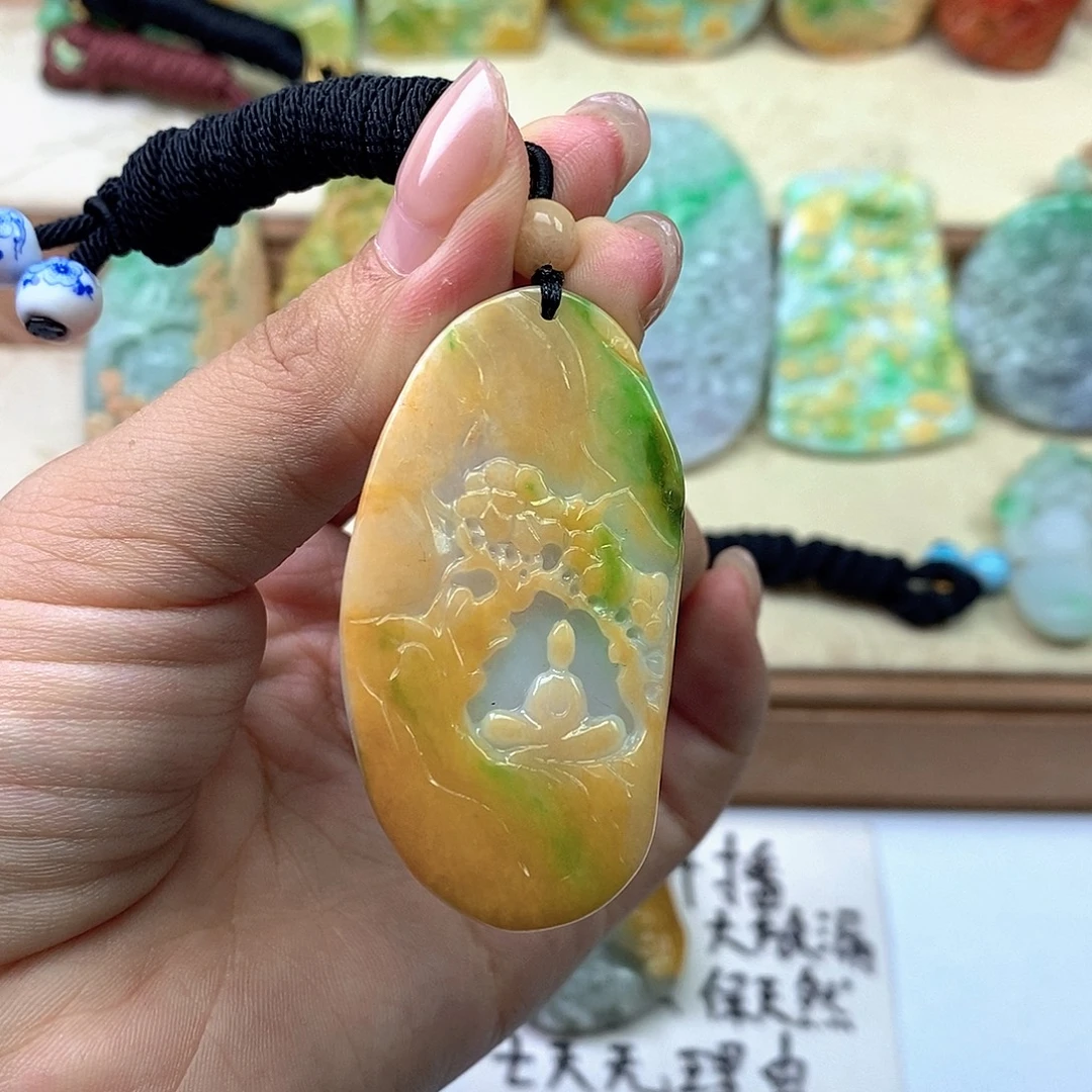 翡翠未镶嵌颈饰翡翠