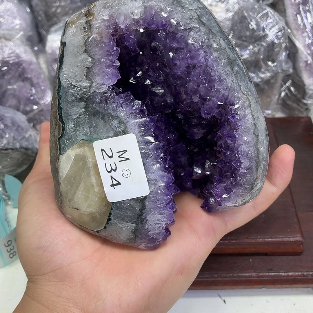 未镶嵌水晶大型摆件（非配饰）