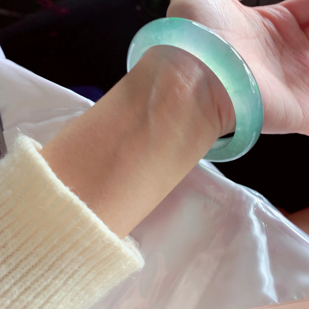 翡翠未镶嵌手镯53.6 种水宝藏毕业 灵