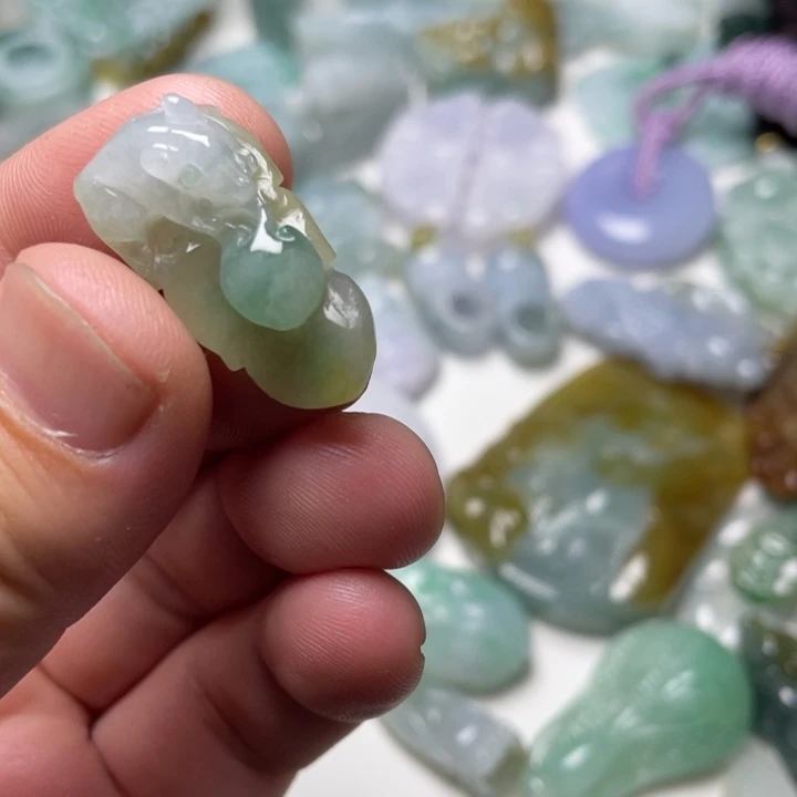 翡翠吊坠(不含链)未镶嵌