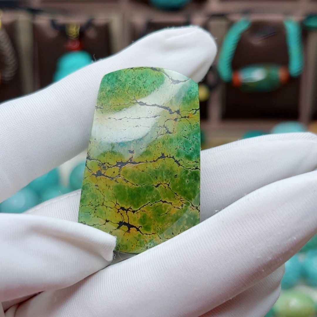 绿松石未镶嵌原矿