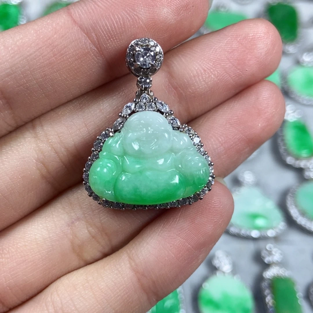 颈饰未镶嵌翡翠佛公