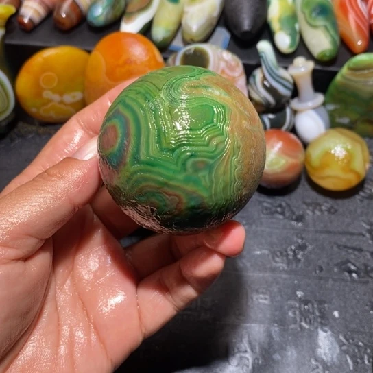 石英质玉未镶嵌珠宝半成品c****?