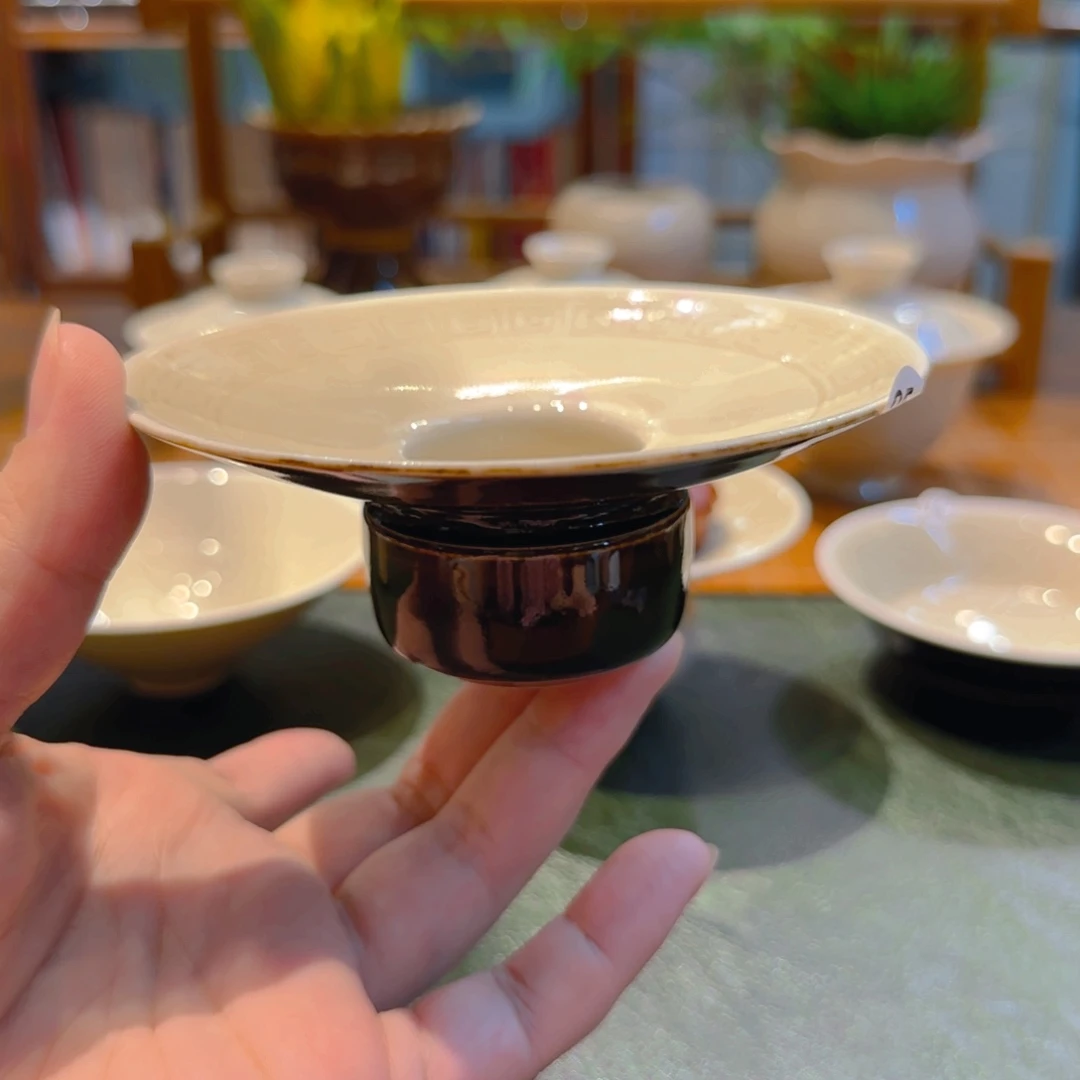 仿古定瓷 双色釉渣斗