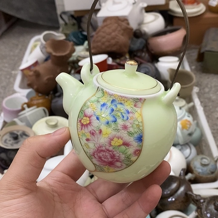 陶瓷艺术品及陶瓷壶壶