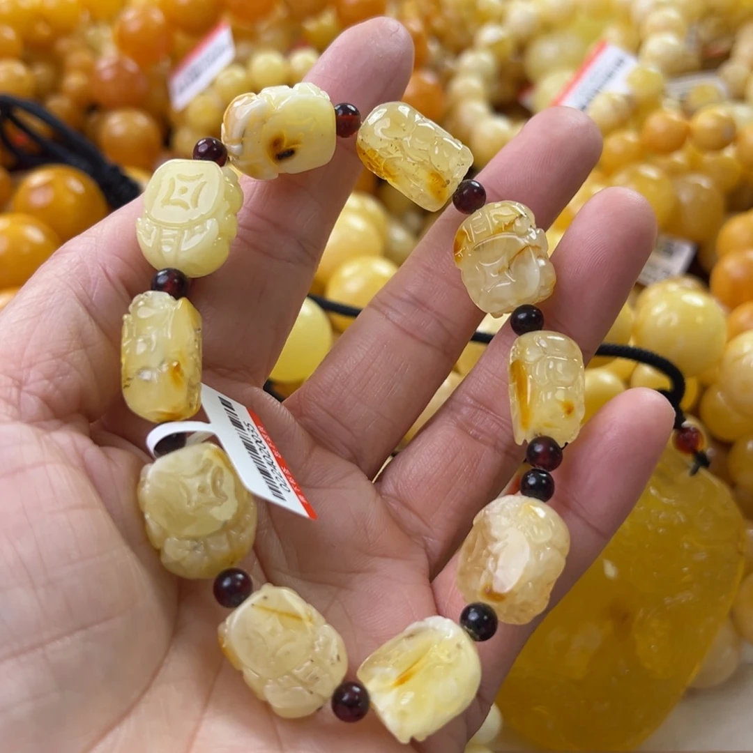 琥珀珠宝奇石未镶嵌