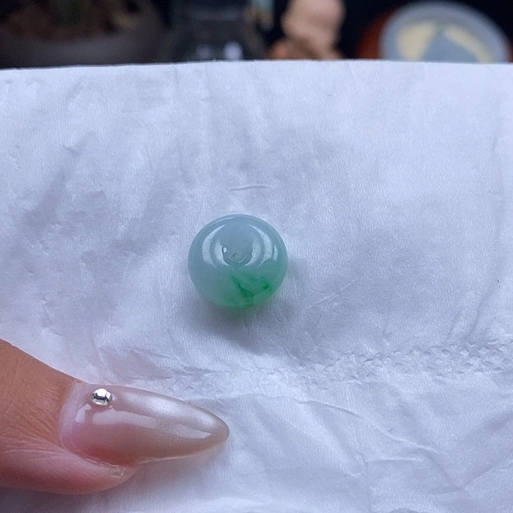 翡翠挂件未镶嵌吊坠