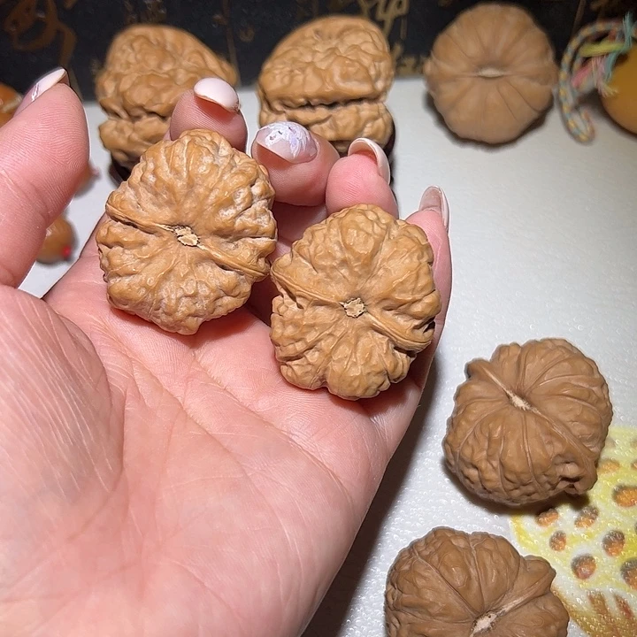 文玩核桃蛤蟆头35