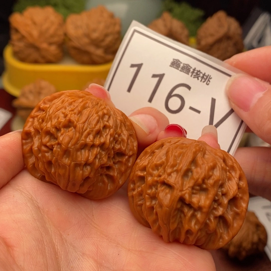 桃核把件正磨38……