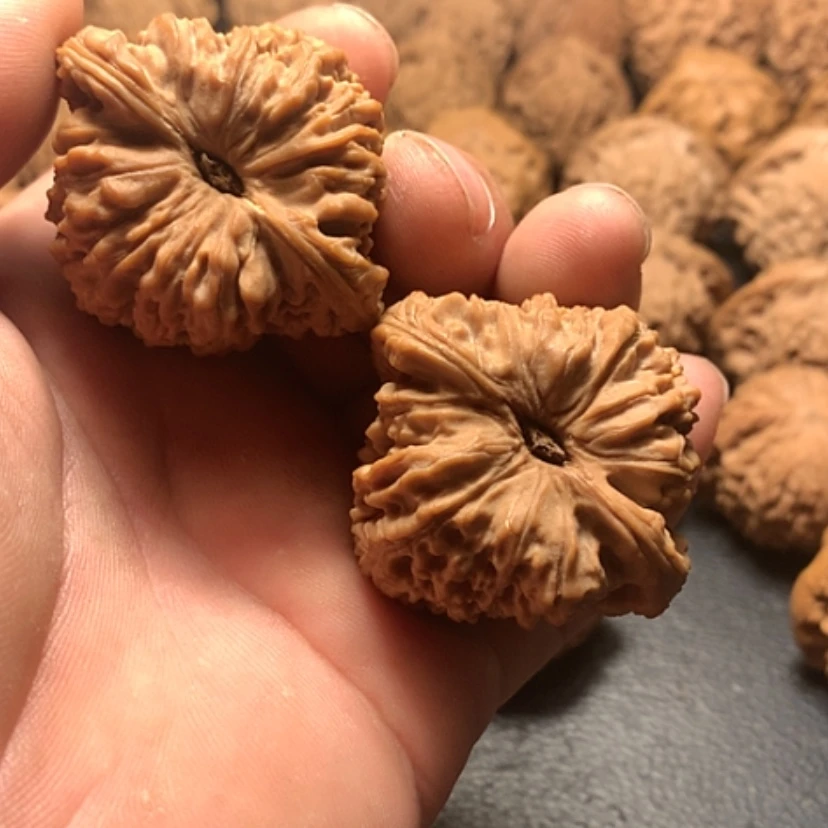 【闪购商品】把件文玩核桃理南疆
