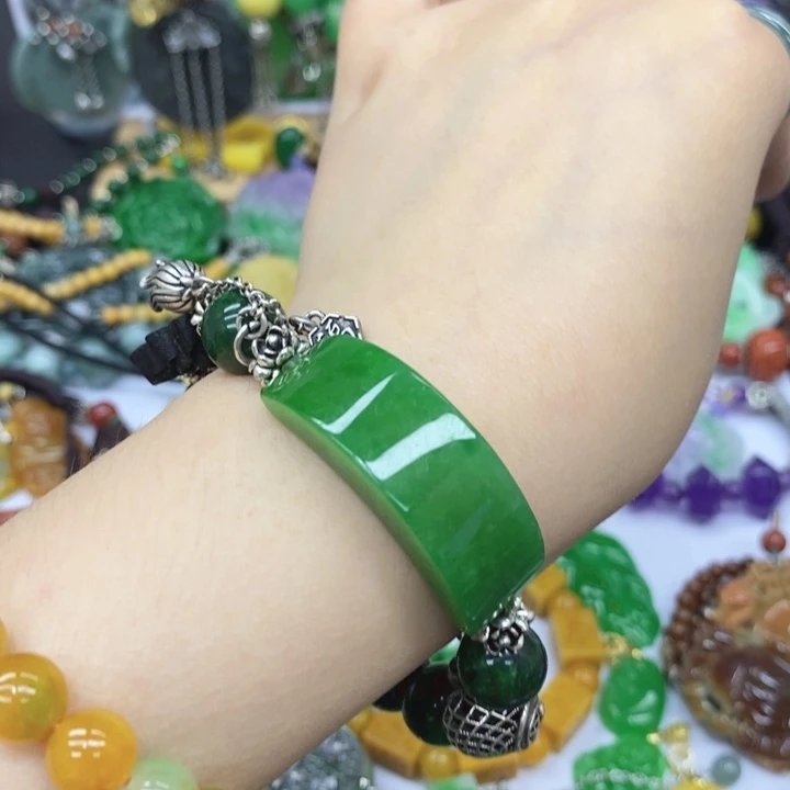 翡翠未镶嵌颈饰手链82