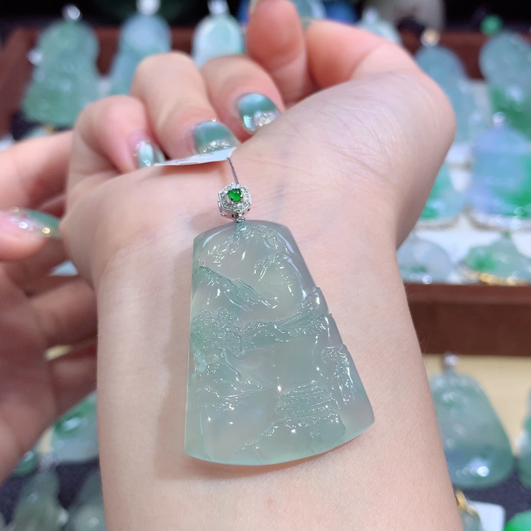 翡翠18K金镶嵌吊坠(不含链)天然缅甸A货翡翠揭阳工山水牌