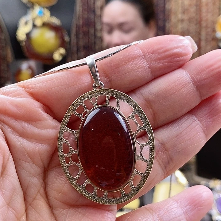 琥珀颈饰银S925镶嵌吊坠