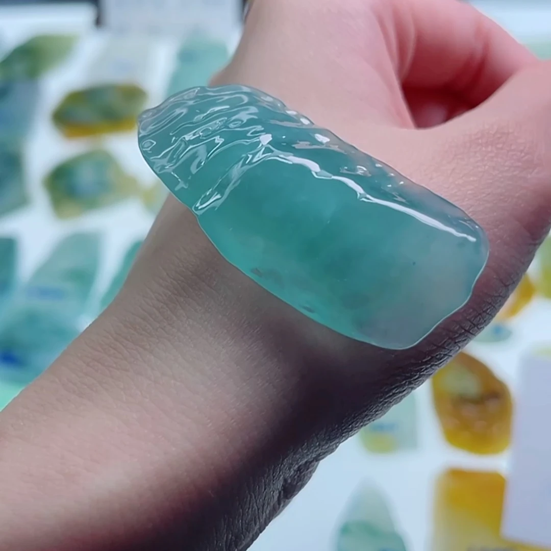 定制翡翠未镶嵌包工