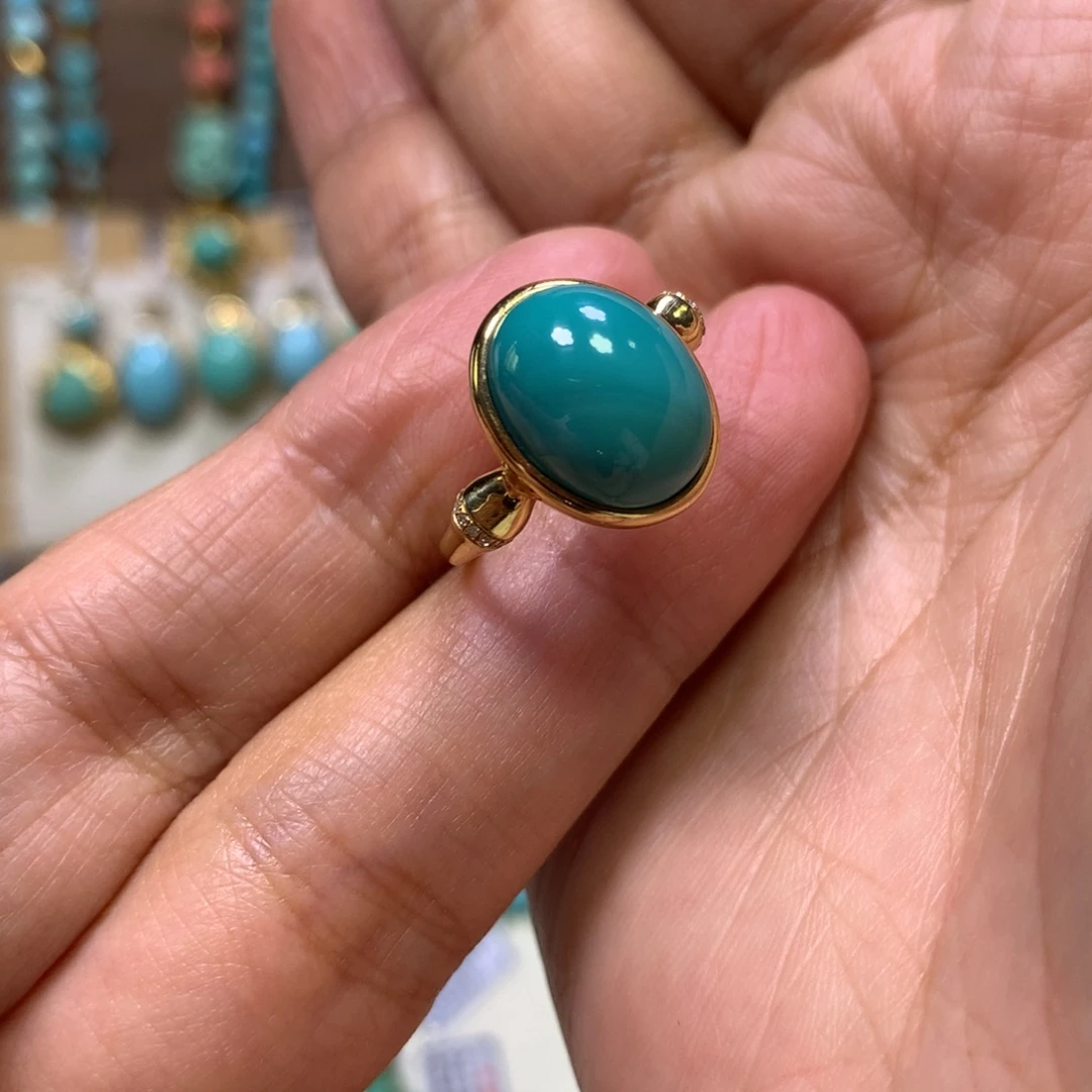 绿松石18K金镶嵌戒指