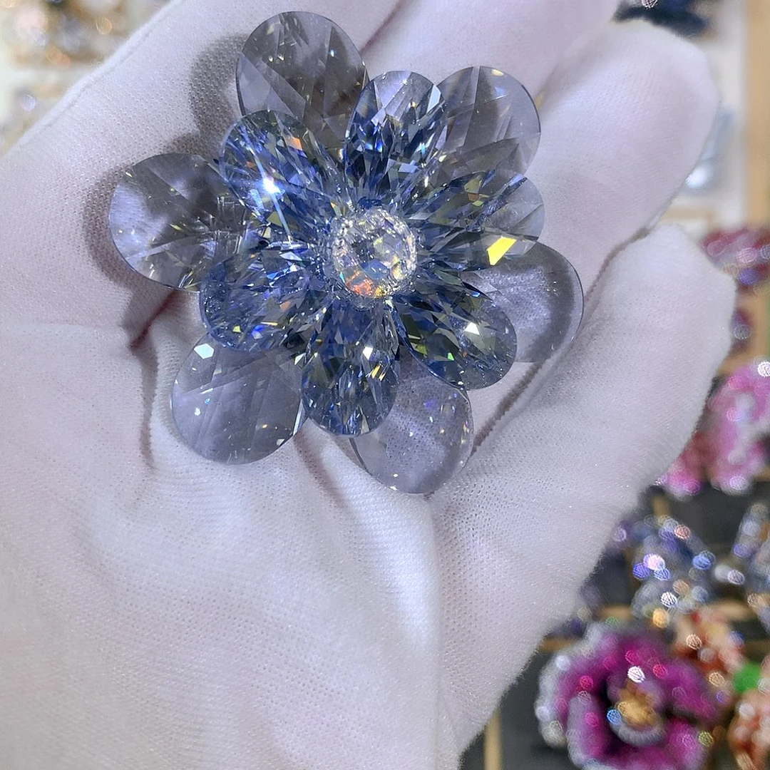 合成立方氧化锆铜施华洛水晶胸针