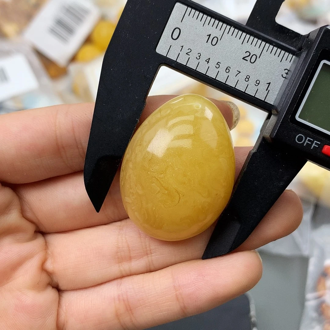未镶嵌琥珀珠宝奇石