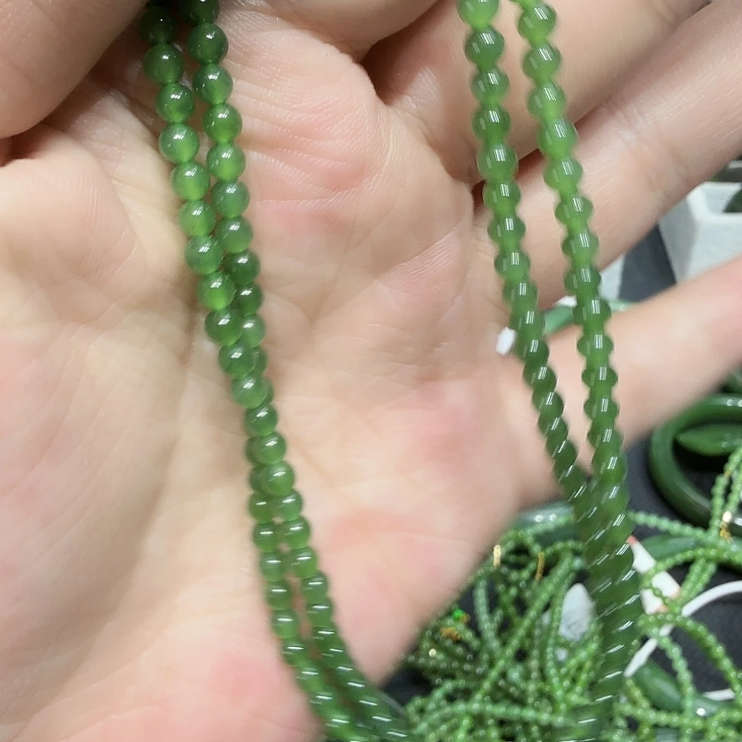 时***吧和田玉（碧玉）未镶嵌颈饰