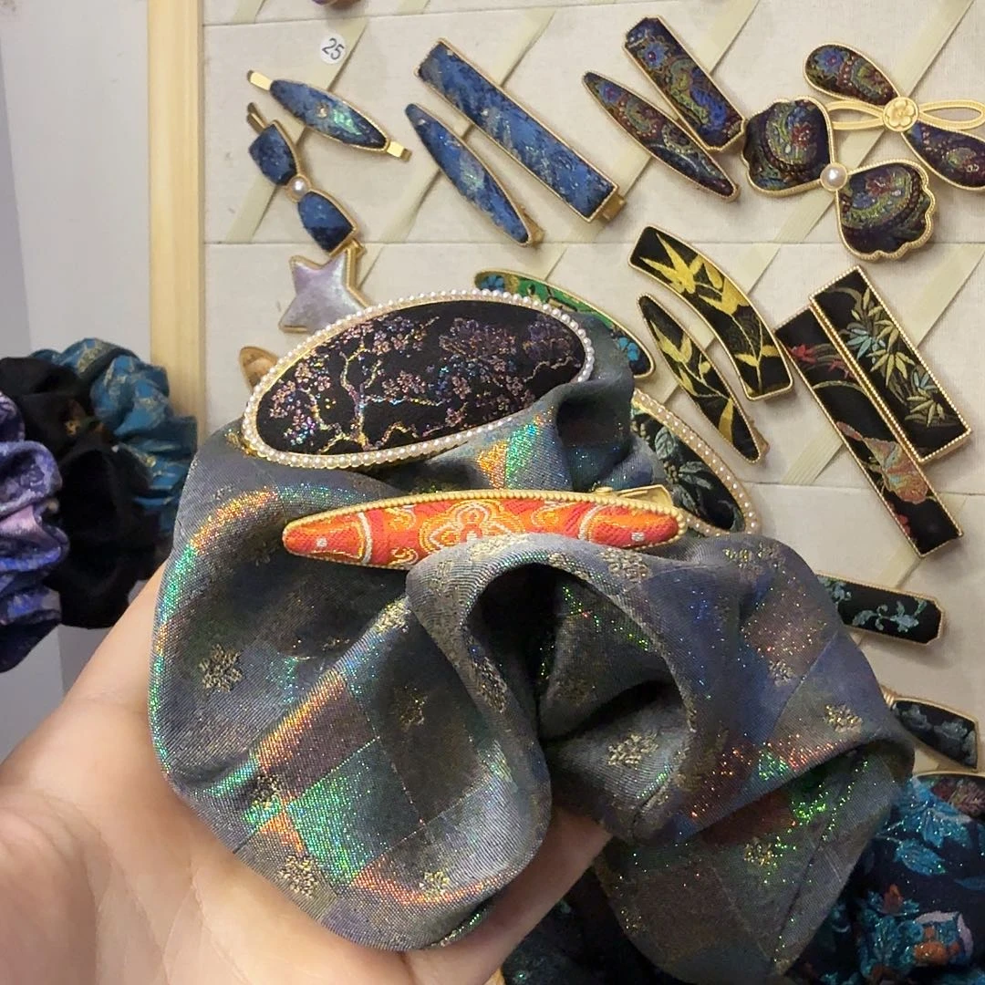 皮质铁合金天天开心
