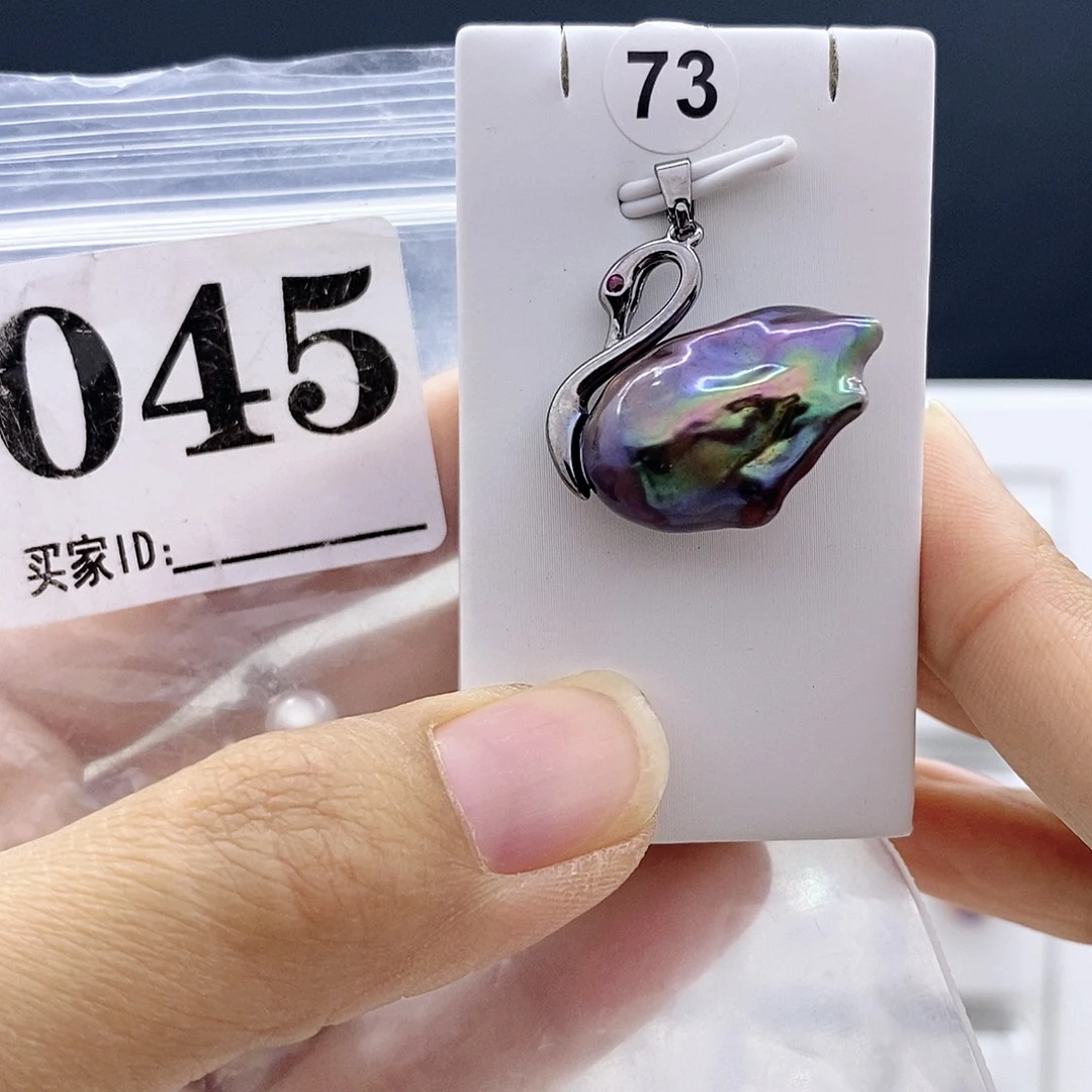 钛钢淡水珍珠颈饰