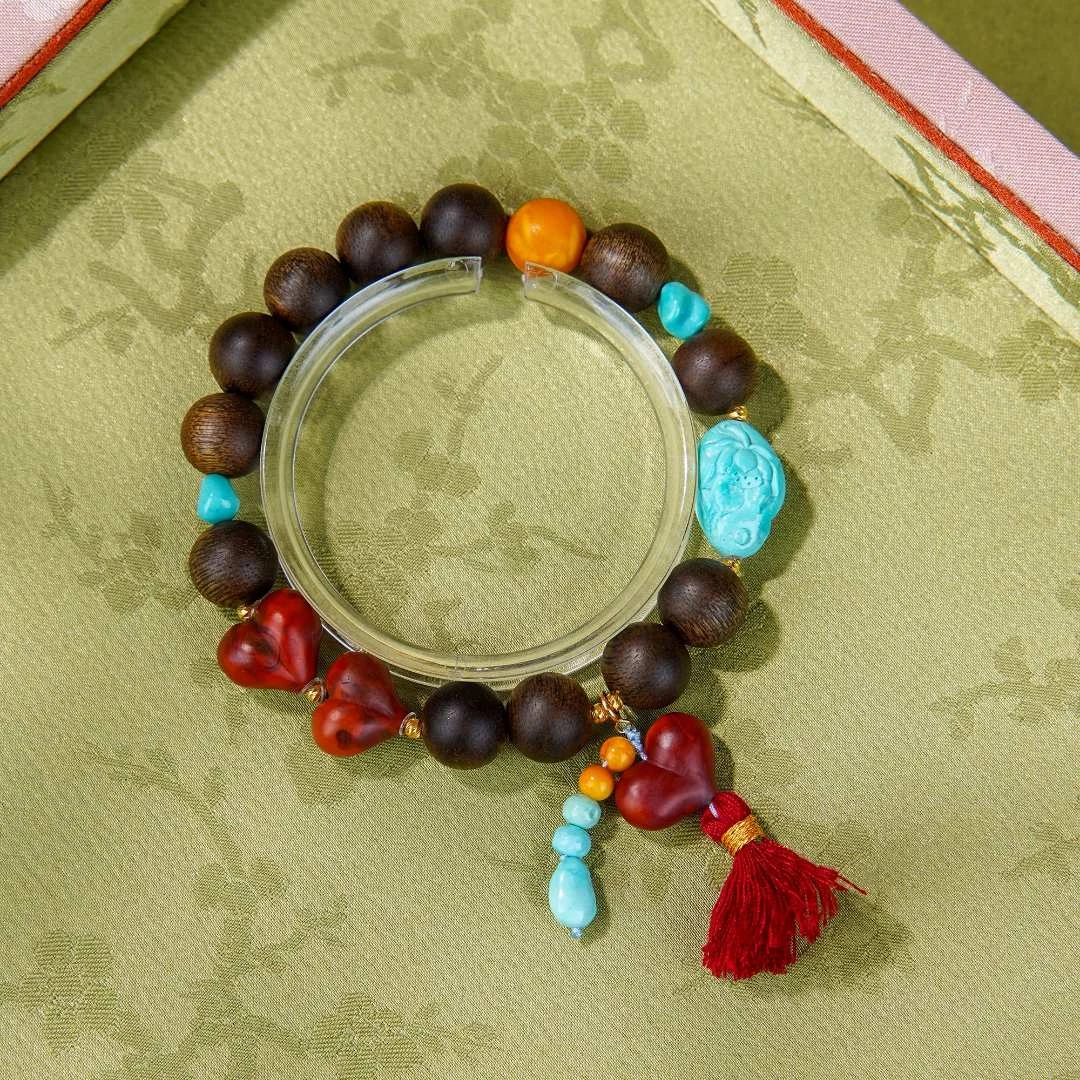 沉香沉水白奇楠1.0绿松莲花包浆南红屁桃18k蜜蜡沉香手串/CX00501