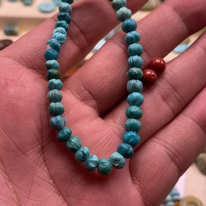 南红玛瑙未镶嵌珠宝半成品?**若