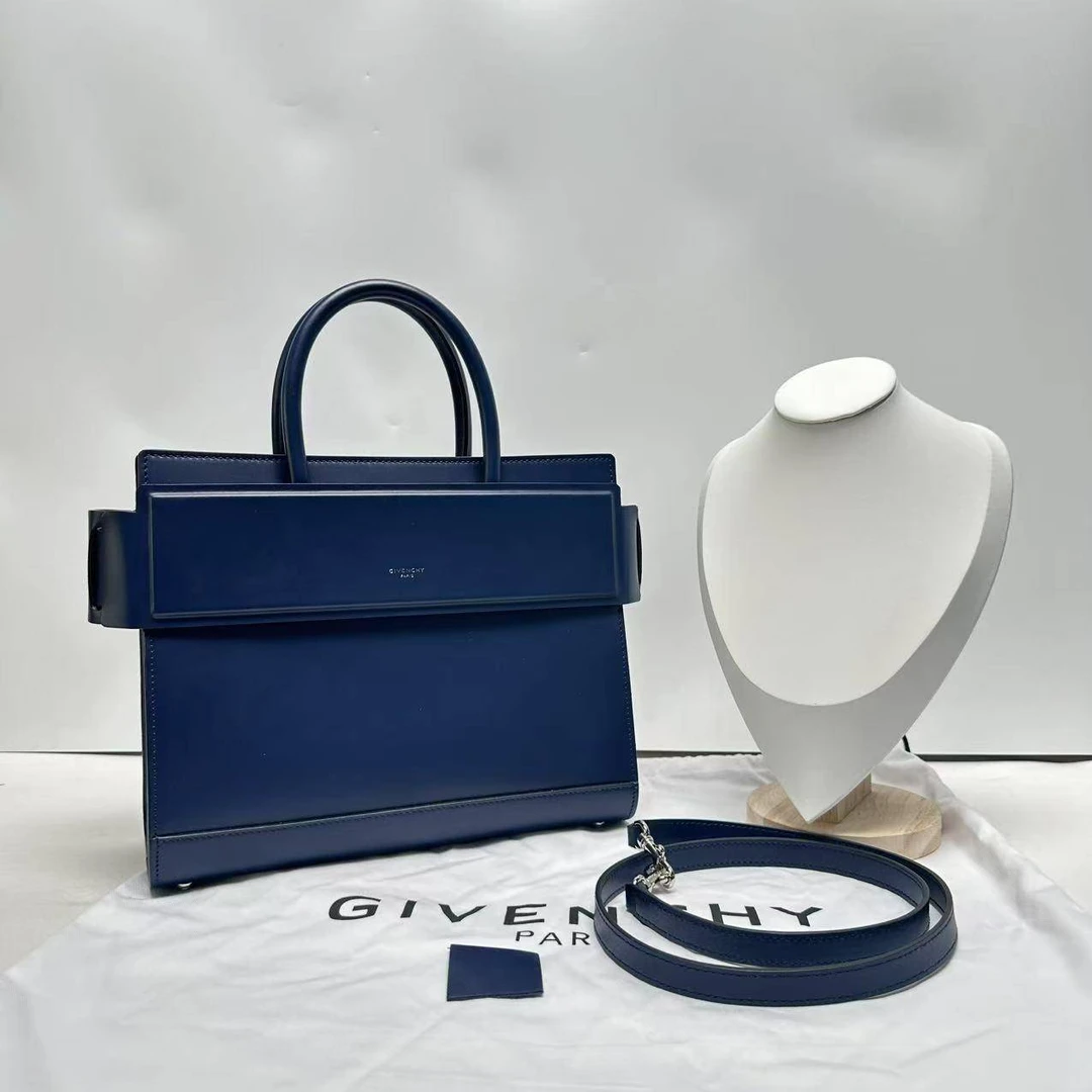 胖虎佳佳/纪梵希/95新/公价0/箱包/斜挎包/31B2504190116